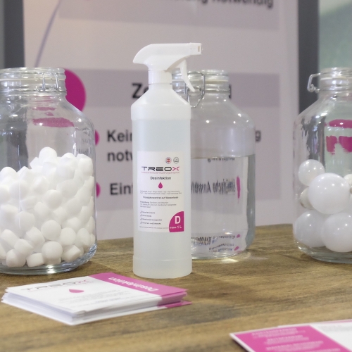 Reinigungsmittel auf Wasserbasis